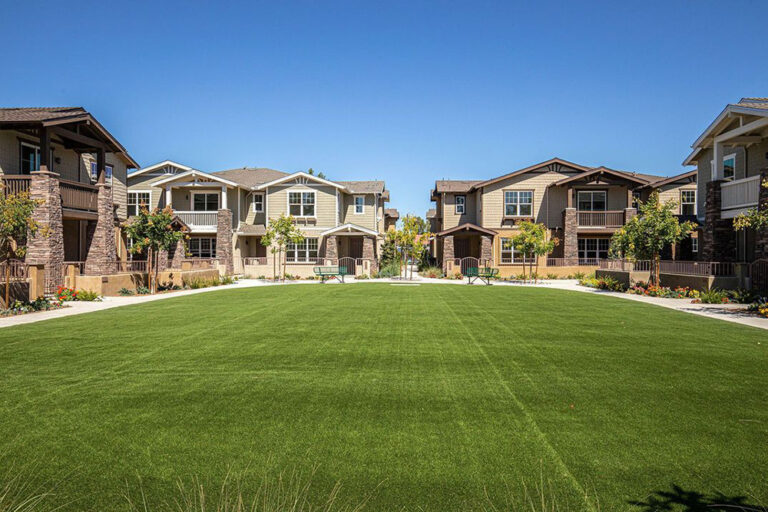 Luxury Townhomes in Ramona, CA for Rent Paseo Village